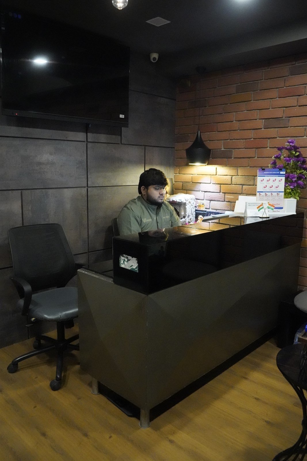 Tuskers Dental Clinic Reception & Welcome Lounge
